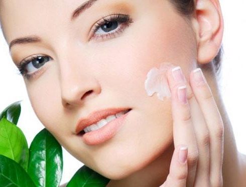 Top 7 Loại Kem Trị Mụn Hàn Quốc Tốt Và Hiệu Quả Nhất Hiện Nay? Cập Nhật 08-2025
