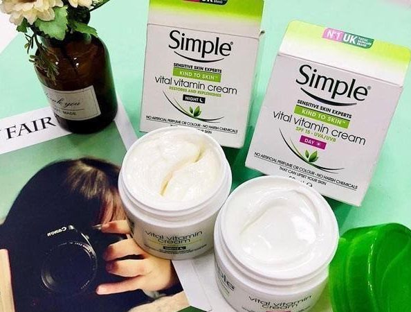 Kem Dưỡng Ẩm Simple Nào Tốt Nhất Hiện Nay? Cập Nhật 08-2025